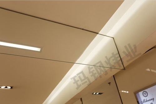 玻璃挡烟垂帘（垂壁）